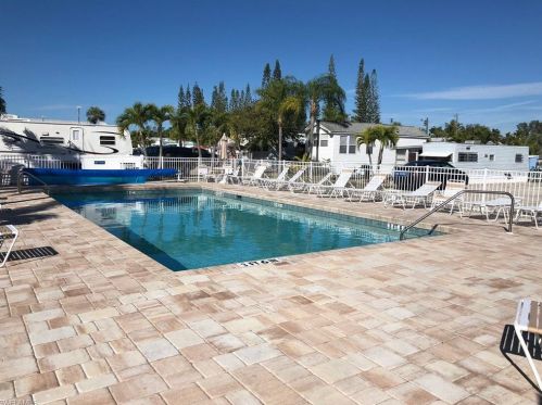 3879 Cardinal Cir, Bonita Springs FL  34134-4186 exterior
