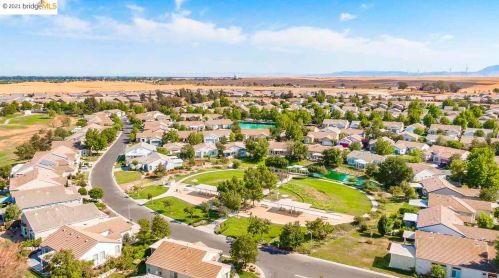 402 Laurel Pl, Rio Vista CA  94571-2181 exterior