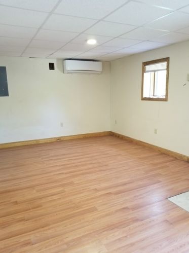12 Maple Ln, New Hampton, NH 03256-4548