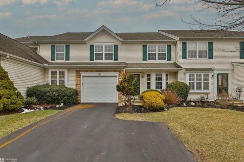 294 Park Ridge Dr, Easton, PA 18040-7963