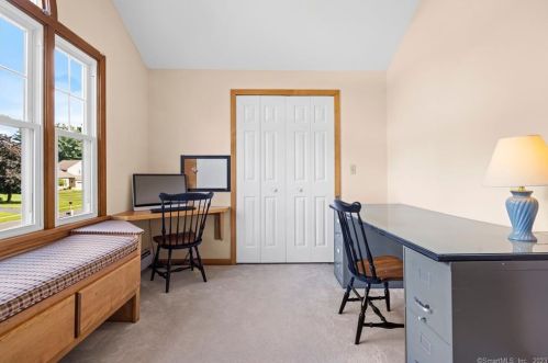 10 Wedgewood Ln, Wapping CT 06074-1580 exterior