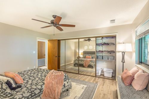 211 Bayshore Dr, Saint George Island FL  32328-3365 exterior