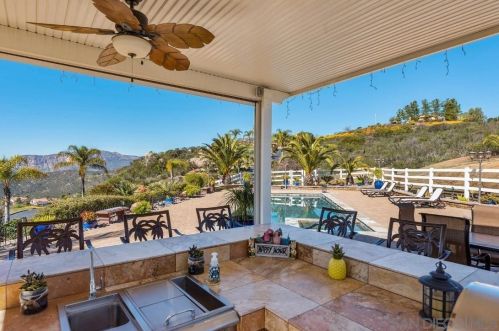 550 Old Stagecoach Run, Alpine CA  91901-1478 exterior