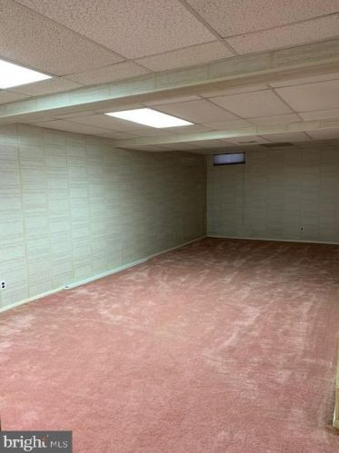 665 Croft Dr, Southampton PA  18966-4045 exterior