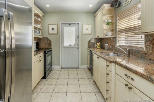 1509 17th Ave, Hollywood, FL 33020-2843