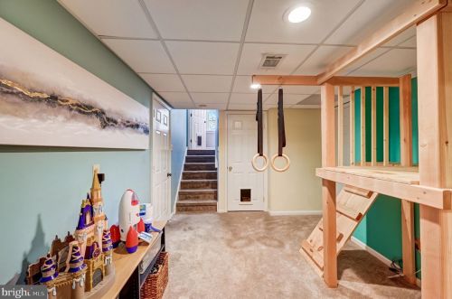 708 Thornhill Dr, Collegeville PA  19426-3955 exterior