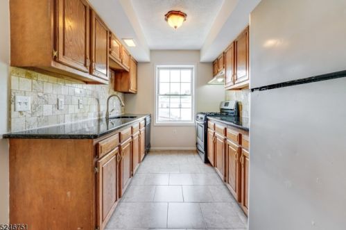 31 Dewey St, Bloomfield NJ  07003-4208 exterior