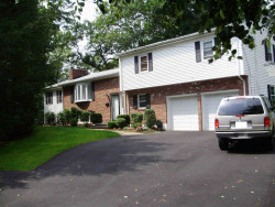 19 Brandeis Cir, Newton, MA 02459-2717