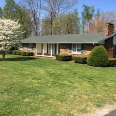 280 William E Lobb Dr, Greensburg, KY 42743-8964