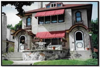 6030 Wells St, Milwaukee, WI 53213-3244