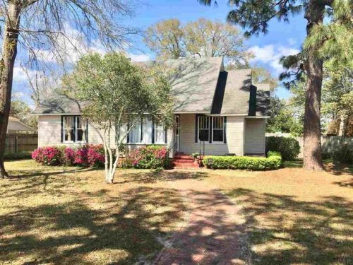 1828 Cross St, Pensacola, FL 32503-4830