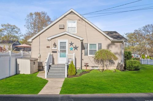 33 Lillian Pl, Canaan Lake NY  11772-2955 exterior