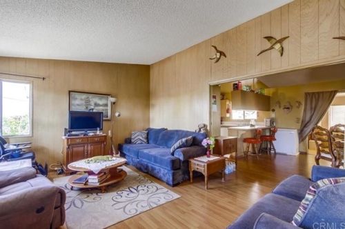 4295 Avon Dr, La Mesa, CA 91941-6301