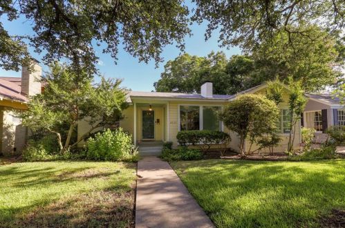 2121 Weatherbee St, Fort Worth, TX 76110-1245