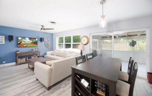 500 Captains Rd, West Palm Beach FL  33408-4810 exterior