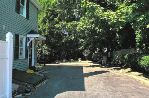 851 Worcester St, Wellesley MA 02481-4561 exterior