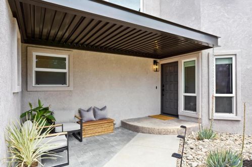 10013 Plaza De Oro Dr, Valley Home CA  95361-9235 exterior