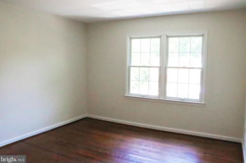 217 James Thurber Ct, Falls Church VA  exterior