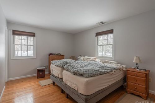 56 Great Ring Rd, Sandy Hook CT 06482-1605 exterior