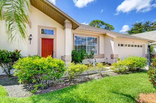 13113 Meadowbreeze Dr, West Palm Beach, FL 33414-7944