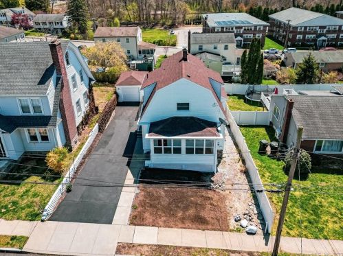 46 Sander St, United States Coast Guard Ac CT  06320-3320 exterior