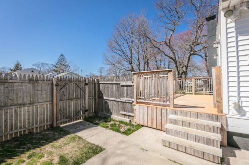 22 Blossom Ave, Holtsville NY  11742-1705 exterior