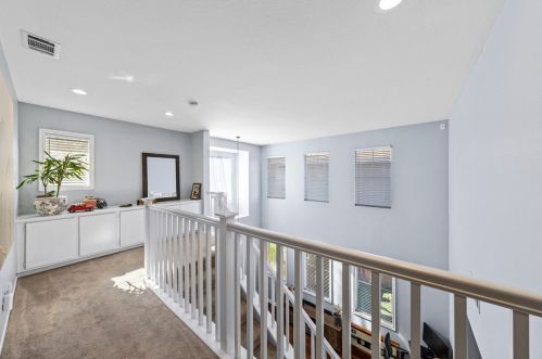 30060 Manzanita Ct, Temecula CA  92591-5546 exterior