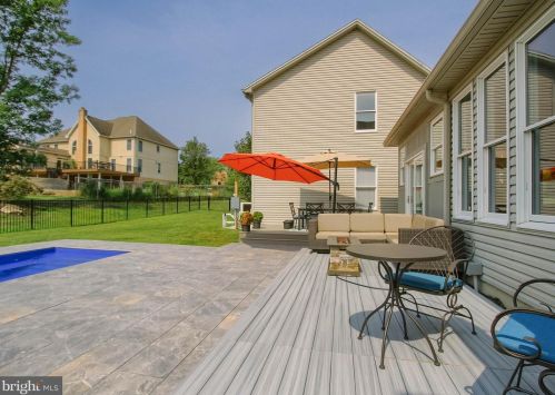 4205 Prosperous Dr, Harrisburg PA  17112-6038 exterior