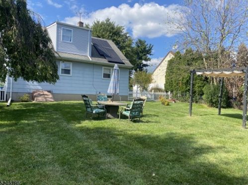 228 Camplain Rd, Manville NJ  08835-1406 exterior