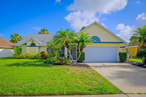 1953 Fabien Cir, Melbourne, FL 32940-6784