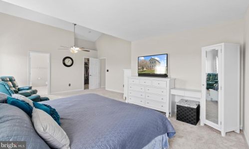 317 Baish Dr, Leesburg VA 20175-6149 exterior