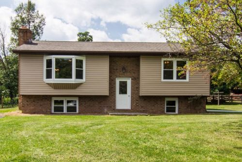 7495 Briery Branch Rd, Montezuma, VA 22821-3232