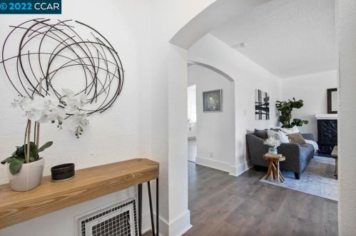 2101 Havenscourt Blvd, Oakland, CA 94621-3641