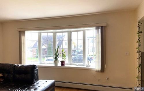 201 Philip Ave, Elmwood Park NJ  07407-2226 exterior