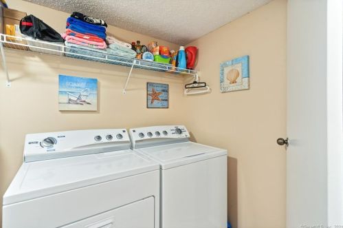 3 Spyglass Cir, Groton CT  06340-6203 exterior