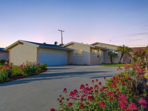 343 Lucada St, Santa Paula, CA 93060-3120