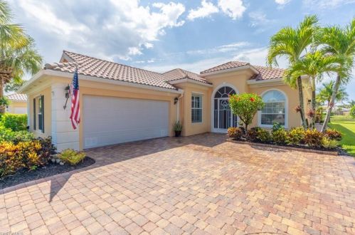 7280 Carducci Ct, Naples, FL 34114-2629