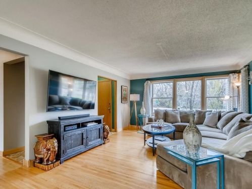 7330 Olson Memorial Hwy, Minneapolis, MN 55427
