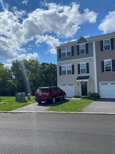 2000 Alex Rd, Easton, PA 18040-5859