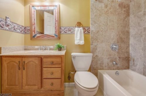 10 Providence Dr, Flemington NJ  08822-3447 exterior