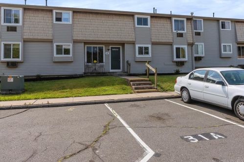 31 Carillon Dr, Rocky Hill, CT 06067-2532
