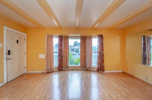 12015 Muriel Dr, Lynwood CA  90262-5255 exterior