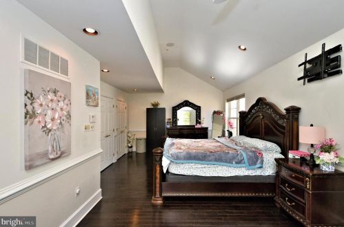 309 Meadow View Ln, Lansdale PA  19446-5932 exterior