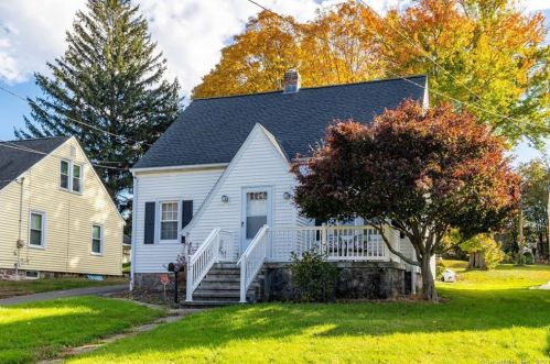 273 Divinity St, Bristol, CT 06010-6016