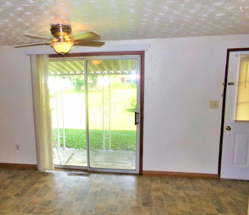 3422 Reaver Ave, Darbydale OH  43123-2028 exterior