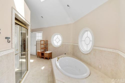 2 Winchester Dr, East Brunswick NJ  08816-3385 exterior