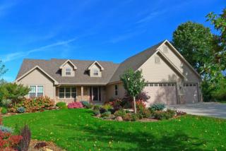 334 Winter Ln, Slinger, WI 53086-9665