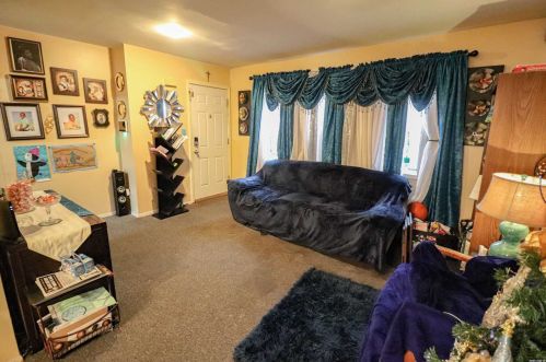 399 Keller Ave, Floral Park, NY 11003-3731