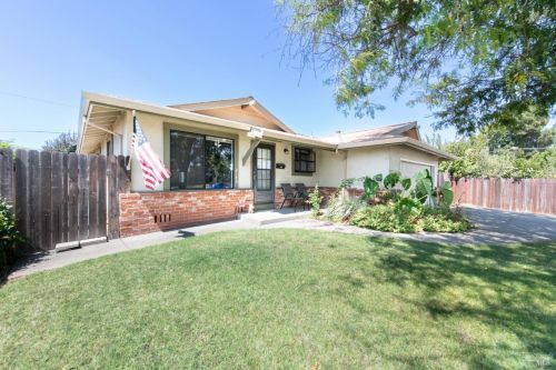 2143 Pennsylvania Ave, Fairfield CA  94533-3105 exterior