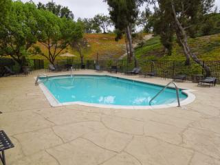 3849 San Ramon Dr, Oceanside, CA 92057-7224